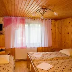 арніка Hotel Synevyrsʼka Polyana