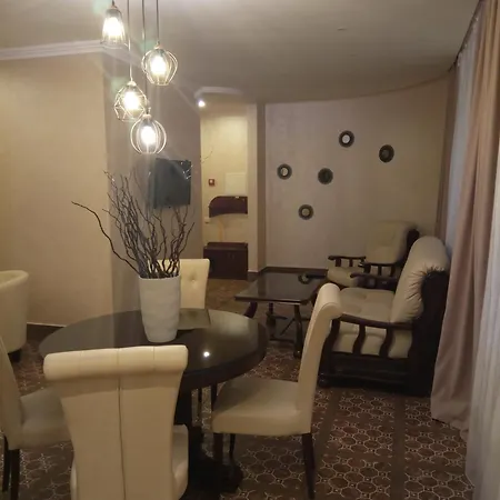 арніка Hotel 3*