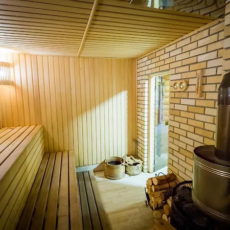 арніка Hotel 3*