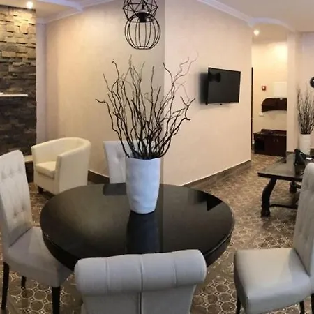 Hotel арніка